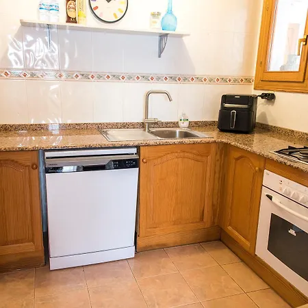 Heerlijk Vakantiehuis Op Een Goede Locatie In Holiday home Calpe